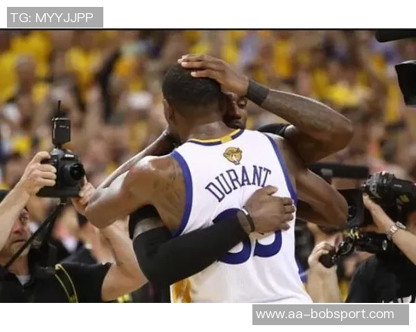 骑士队表现离谱与去年进攻强势形成鲜明对比引发热议